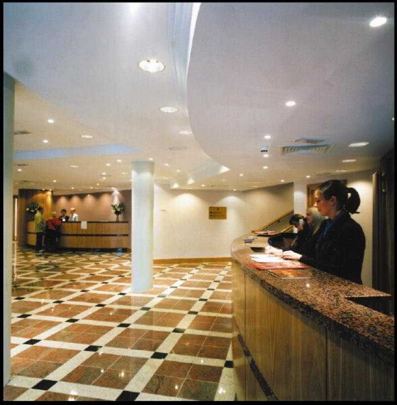 แมคโดนัล มอร์ลิช โฮเต็ล Hotel อาวีมอร์ ภายนอก รูปภาพ